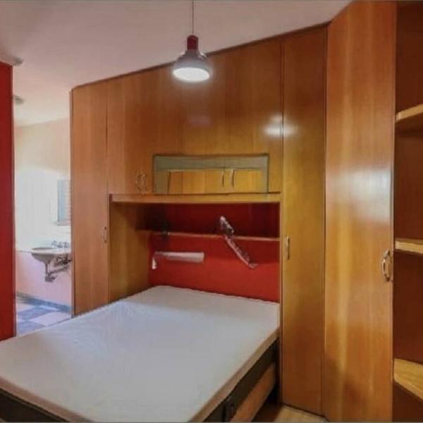 Casa mobiliada, ampla e arejada - Foto 2