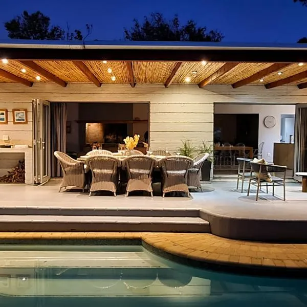 Central Stellenbosch Home (4 bed, pool & inverter), hotel in Stellenbosch