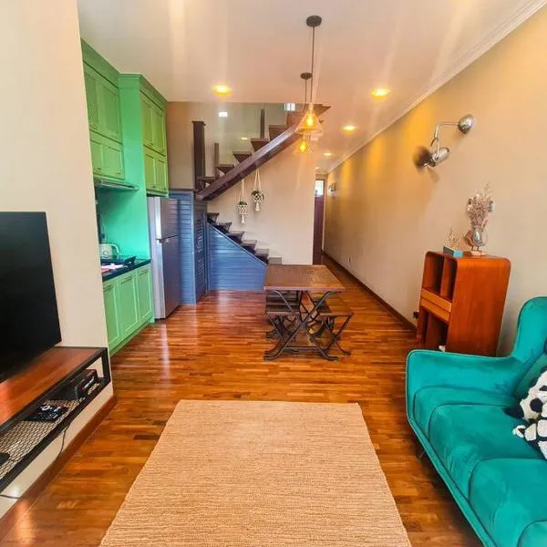 Premium Vintage Home 2 Master Bedrooms 2 to 4 Pax Comfy Stay for Friends and Family, hotel v destinaci Cyberjaya