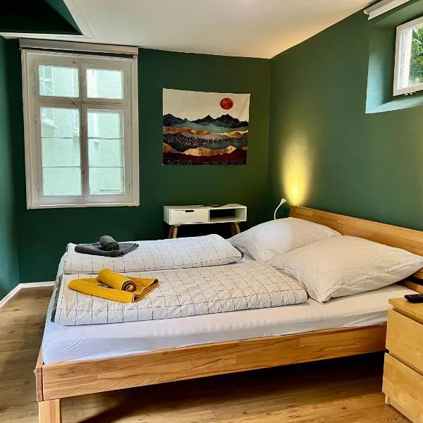 Großes Altstadt-Apartment, 3 Zimmer, 6 Gäste, Waschmaschine, Hotel in Esslingen