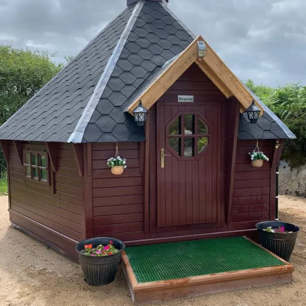 Glenwood glamping pod, hotel v destinaci Morar