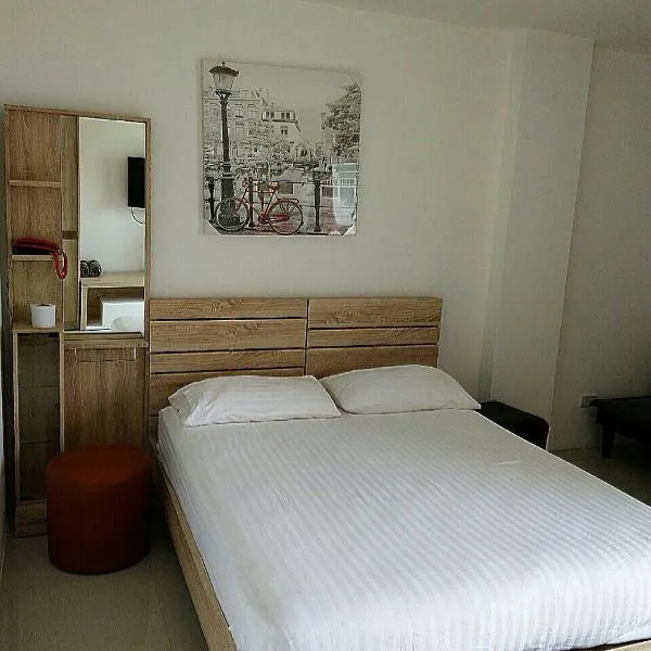 KC Kamala Guesthouse, hotel v destinaci Kamala pláž