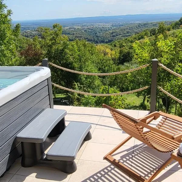 MOUNTAIN VILLA CARIN new Holiday House - 4 ROOMS - near Zagreb - Samobor - Karlovac - Jastrebarsko, hotel v destinaci Jastrebarsko