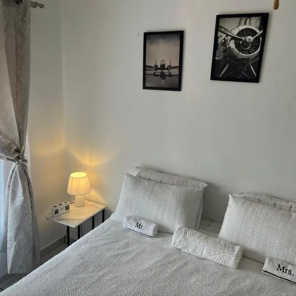 Eagle Apartment, hotel a Germiston