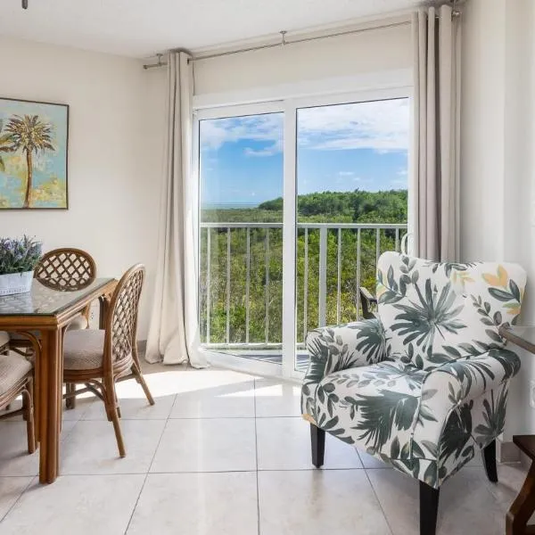 Modern and Coastal Ocean Pointe 2307, hotel v destinaci Key Largo