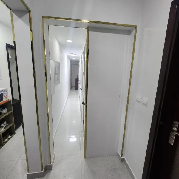 ASK Holiday Homes Al Rigga Loft Beds, hotel v Dubaji