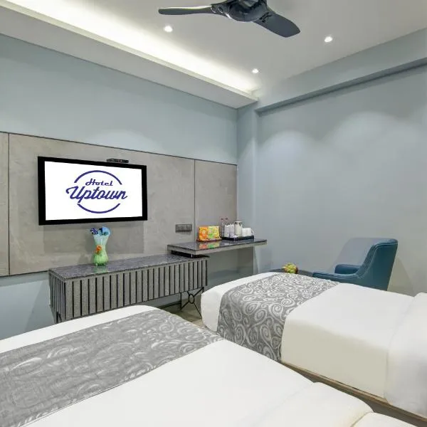 HOTEL UPTOWN with Luxury Restaurant & Rooftop Near Connaught Place, New Delhi City Centre photo 2