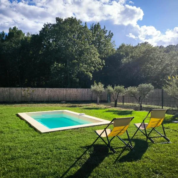 La maison de Fontarèches avec piscine proche d Uzès, viešbutis mieste Fontarèches