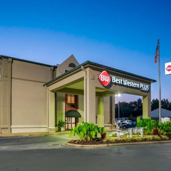 Best Western Plus Oak Mountain Inn, hotel en Pelham