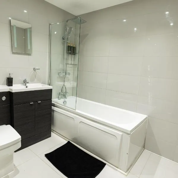 Luxury Modern Flat In Wolverhampton- Garden Views, hotel v destinaci Wolverhampton