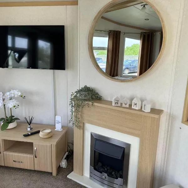 marine getaways caravan hire, hotel v destinaci Rhyl