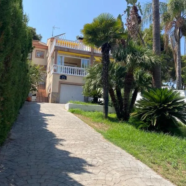 Alquilo chalet completo, hotel v destinaci Torrent
