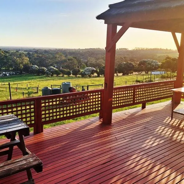 Auyea Farm 3BR Entire House - 7 Mins to Gumbuya World、Tynong Northのホテル