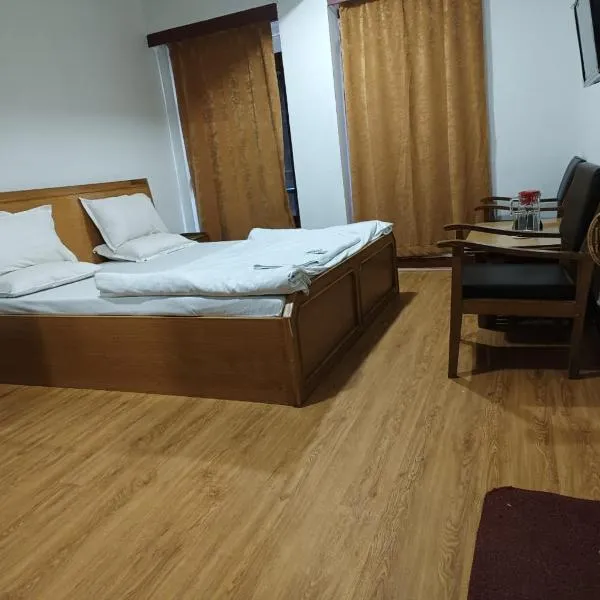 Hotel Ruby and Restaurant, hotel v destinaci Šrínagar