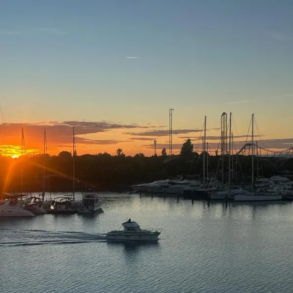 Studio cabine vue mer Agde Ile des pecheurs, hotell i Cap d'Agde
