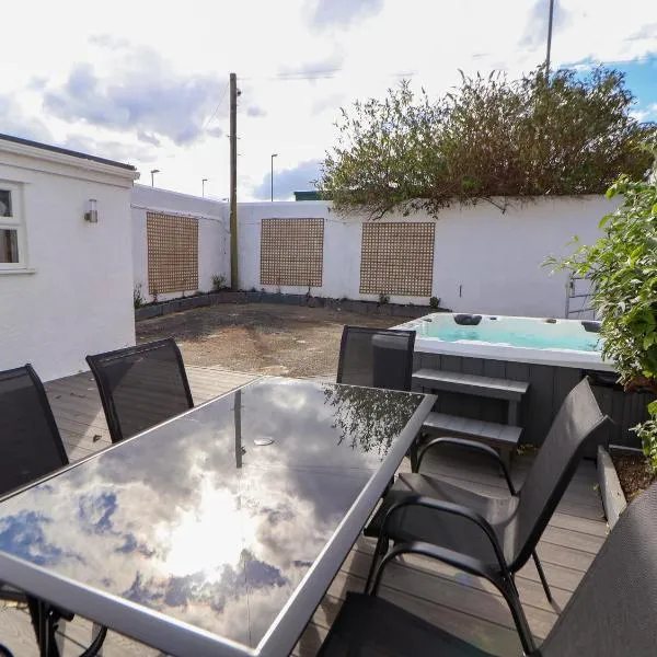 The Railway Cottage, hotel a Llandudno