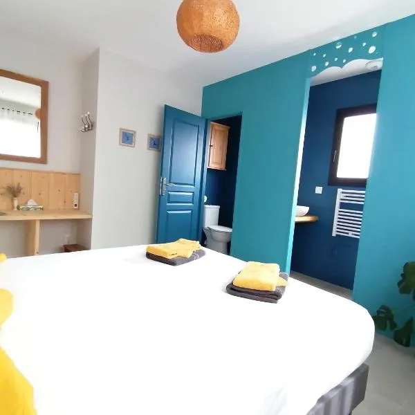 Les Callunes chambres d'hôtes et gîte pour 2 Bassin d'Arcachon – hotel w mieście Lanton