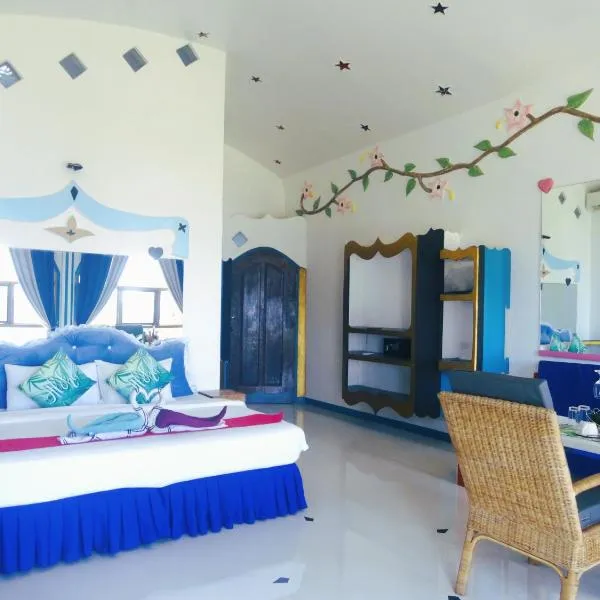 Royal Garden Resort Calitang, hotel v destinaci Nacpan