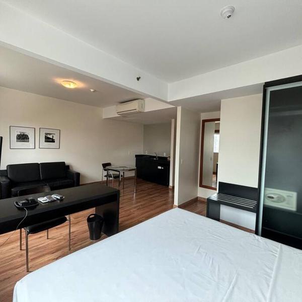 Espaçoso Flat a 5 min da Av Paulista e Metrô Paraíso - Vila Mariana - Foto 4