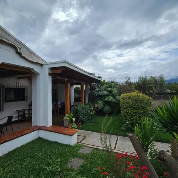 Restful Hideaway near Antigua, hotel in Antigua Guatemala