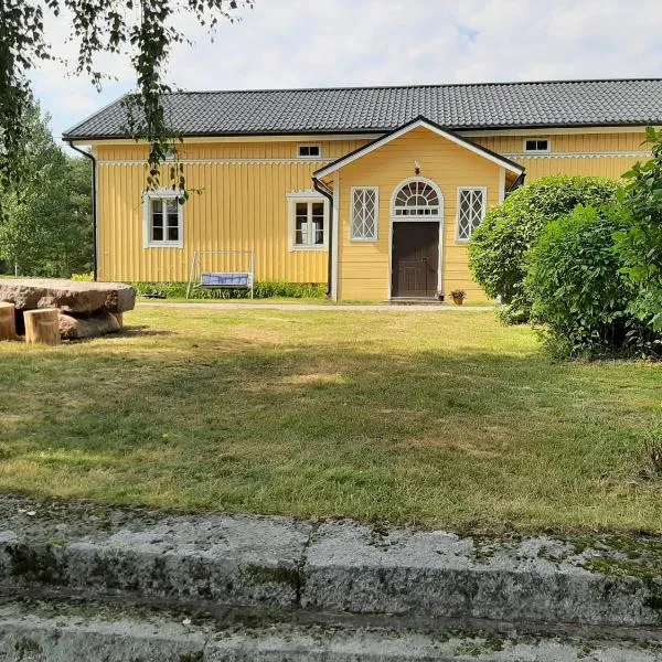 Maalaistalon päärakennuksessa asunto, hotel em Salo