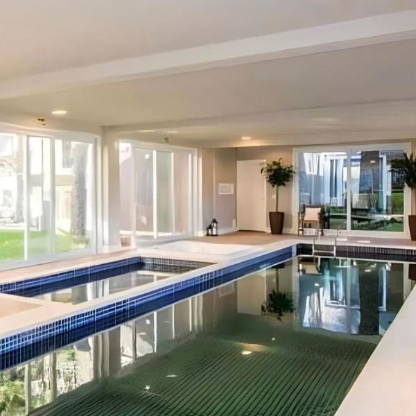 Lindo e aconchegante com lareira cond c/ piscina - Foto 4