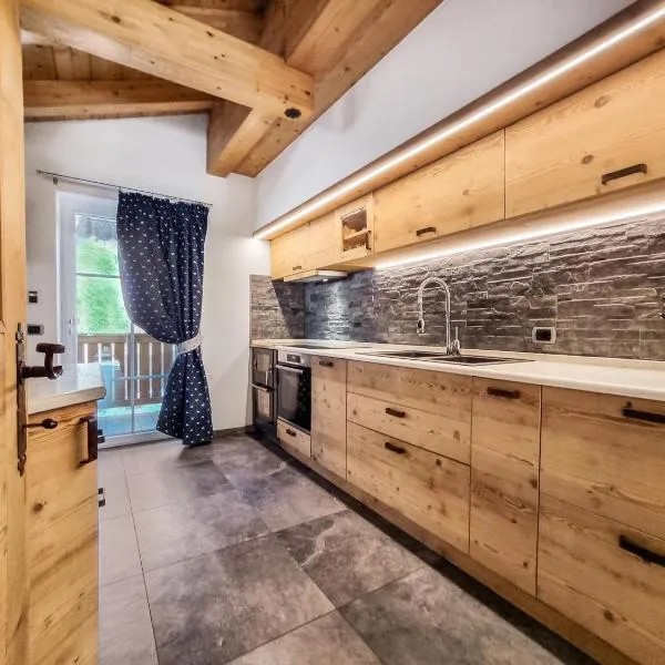 Casa Panoràma in the heart of the Dolomites, Moena, hotel en Moena