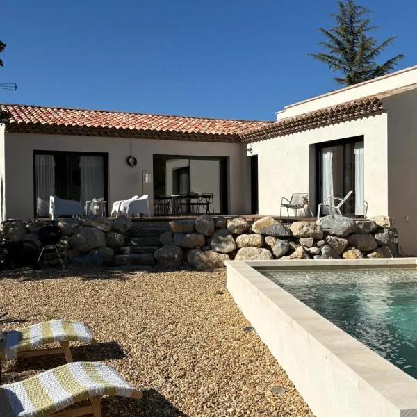 Le petit Auzon, hotel v destinaci Mazan