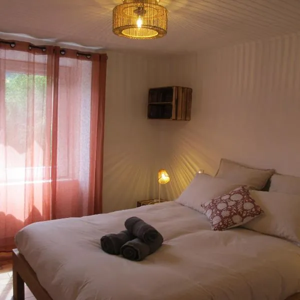 Appartement tout confort 7 personnes à Porté-Puymorens: Porté-Puymorens şehrinde bir otel