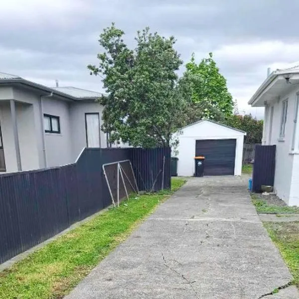 Entire Property in Takaro Minutes to the City Early check in on request, hotel v destinaci Palmerston North