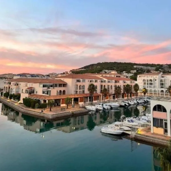 Appartement au cœur de la Marina, hotel a Sète