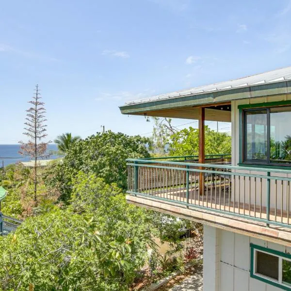 Walk to Beach! Big Island Bungalow w/ Ocean View, hotel a Hookena