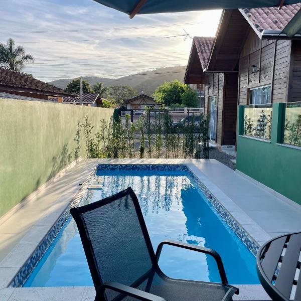 Chalés Costa Esmeralda Com Piscina , Bombinhas