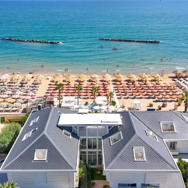 Albergo Punta de l'Est – hotel w mieście Francavilla al Mare