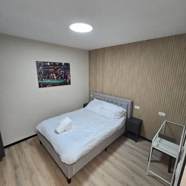 Ryo 23 דירת נופש עם ג'קוזי 2 דקות מטיילת בת ים, hotel v destinaci Bat Jam
