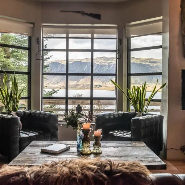 Aslundur Lakefront Villa, hotel em Vaðlækir