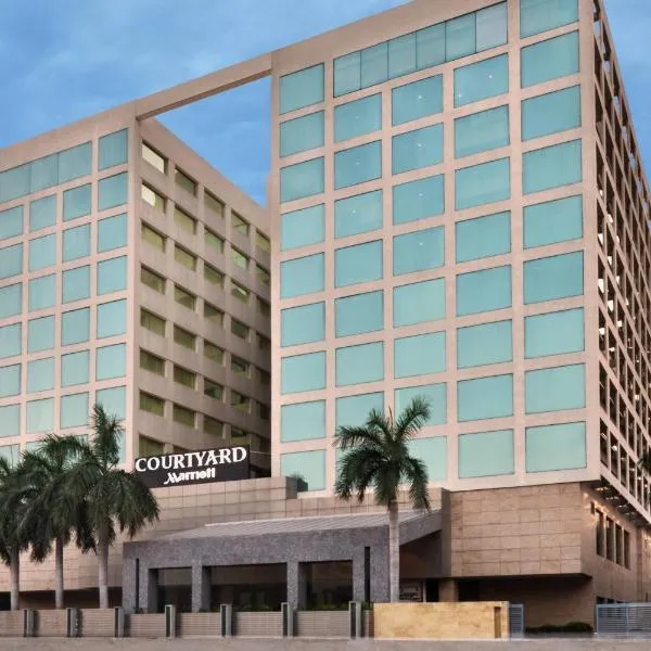 Courtyard by Marriott Chennai, hotel v destinaci Čennaí