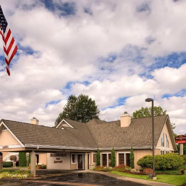 Residence Inn by Marriott Seattle South Tukwila, хотел в Тукуила