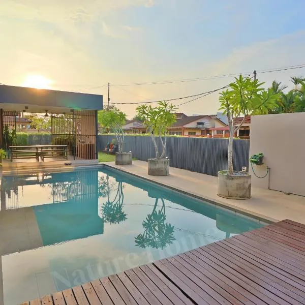 The Summer Villa by Nature Home, hotel in Kuantan