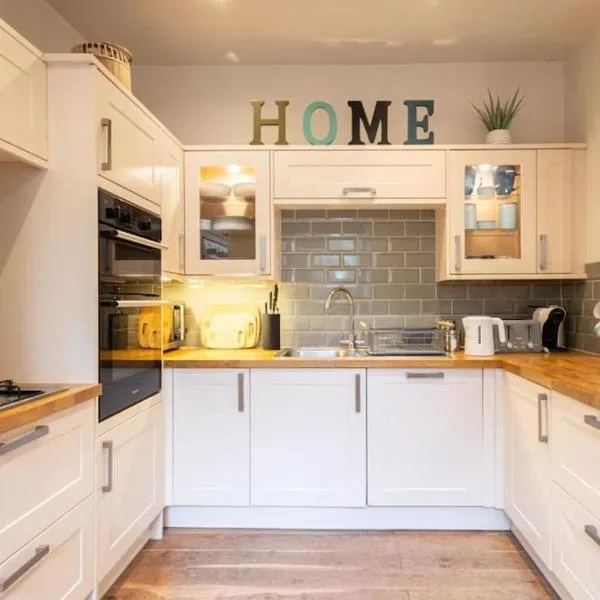 Hampton Manor House - 9 Bedrooms, hotel a St Bees