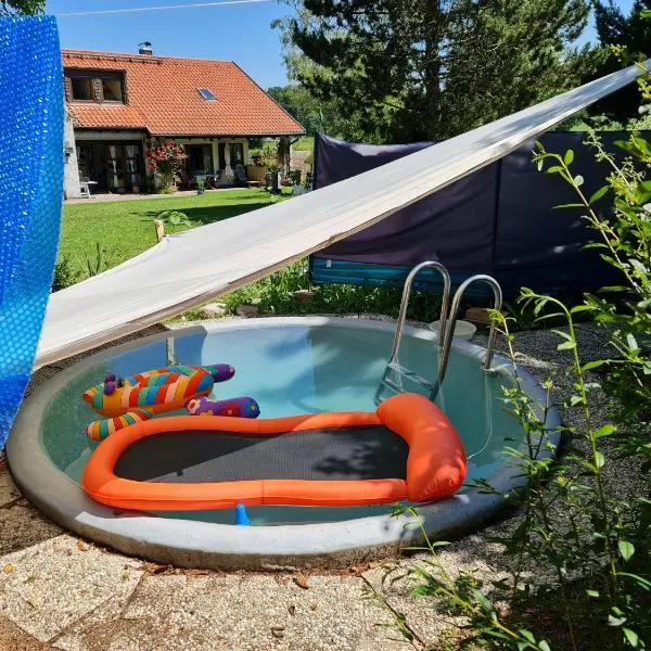 Ferienwohnung auf dem Dorf, Hotel in Pürgen
