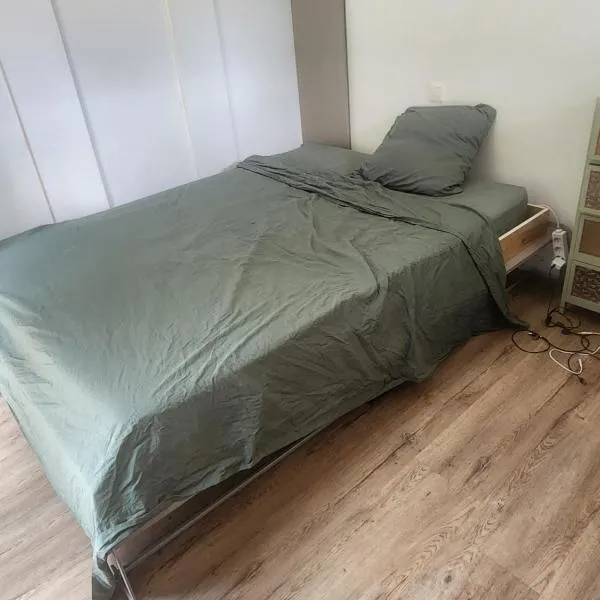 Studio sur les fleuristes – hotel w mieście Cambo-les-Bains