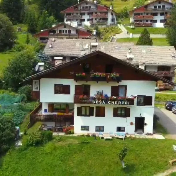 Cèsa Cherpei - Dog Friendly, hotel in Campitello di Fassa