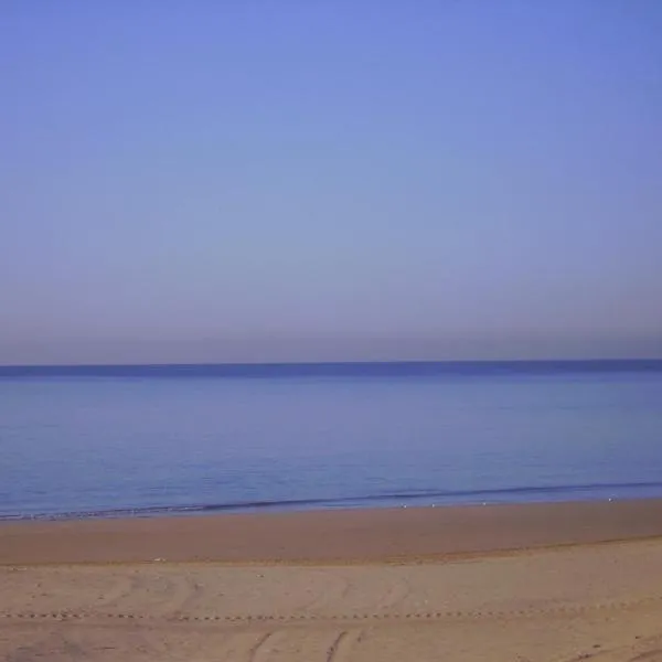 Hotel Macavi Playa, hotell i Rota