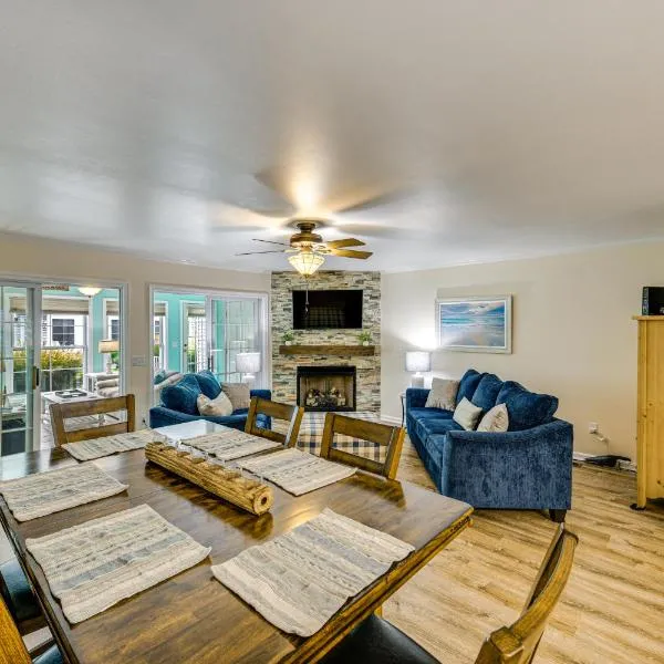 2 Mi to Rehoboth Beach Home with Sunroom!, hotel in Rehoboth Beach
