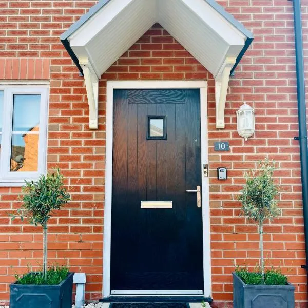 Stylish Cheshire Townhouse, hotel in Church Coppenhall