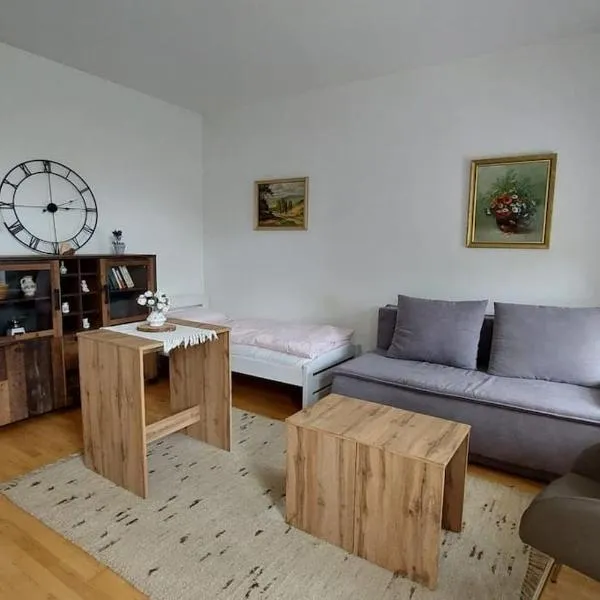 Ruhige Alleinlage am Bauernhof, hotel v destinaci Lehen