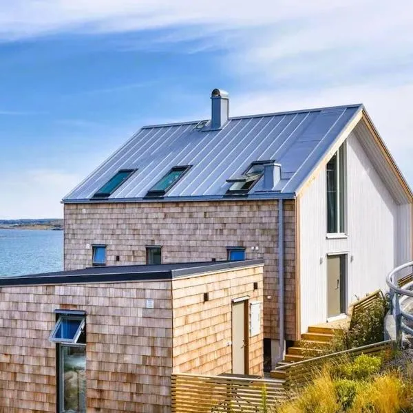 Seaside House for 6 with Panoramic Ocean Views and Sauna near Gothenburg, khách sạn ở Kärna