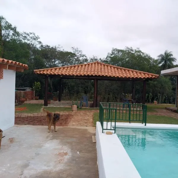Casita de Piedra, hotel em Atyrá