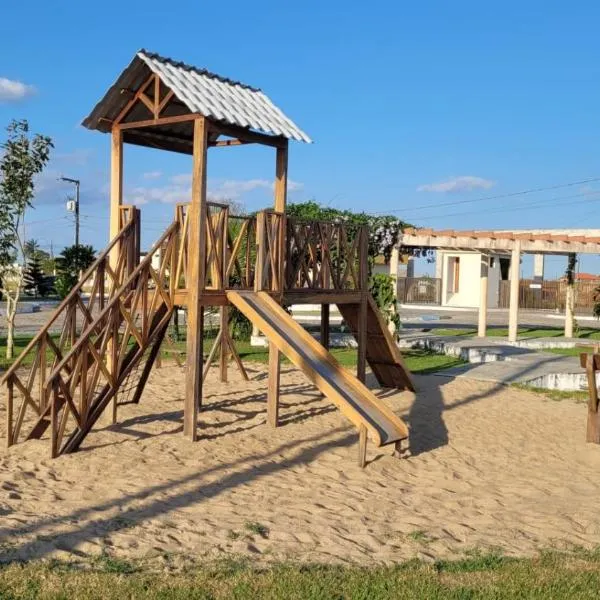 Casa espaçosa churrasqueira Wi-Fi há 2km do centro, מלון בבננייראס